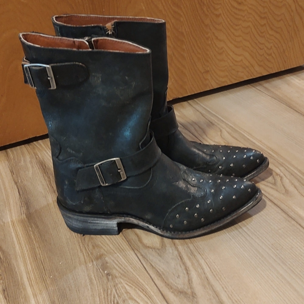 Harley Davidson distressed leather boote